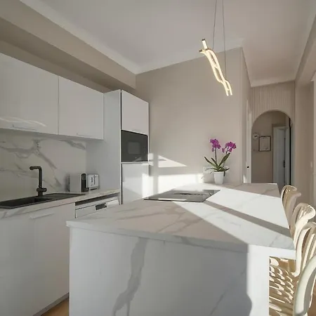 Mimosa 2br With Balcony - Walk To Palais And Appartement *