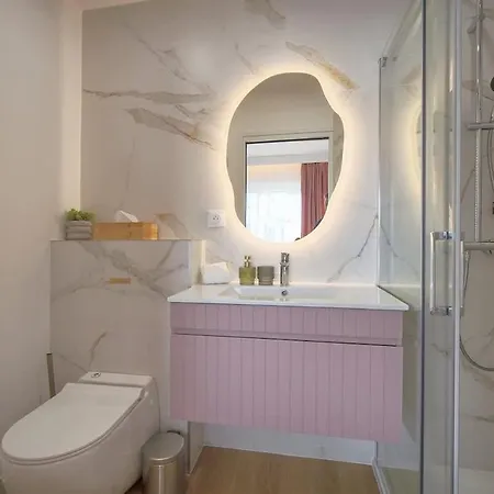 Mimosa 2br With Balcony - Walk To Palais And